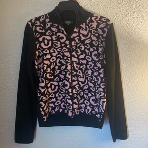 Coccole pink and black animal printed sweater made in Italy